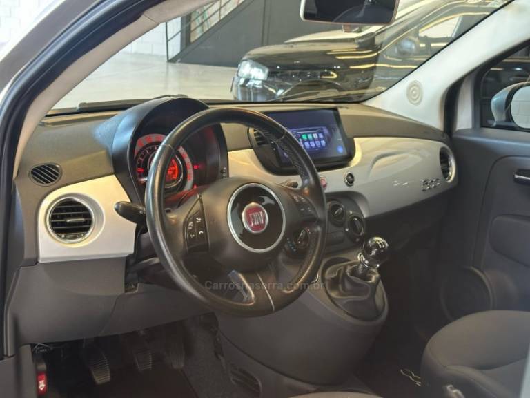 FIAT - 500 - 2011/2012 - Prata - R$ 44.900,00