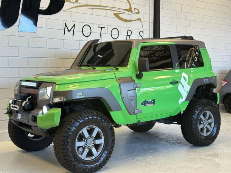 TROLLER - T4 BOLD - 2014/2015 - Verde - R$ 189.900,00