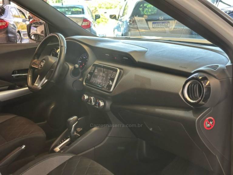 NISSAN - KICKS - 2021/2021 - Branca - R$ 94.900,00