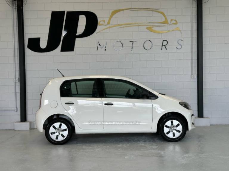 VOLKSWAGEN - UP - 2014/2015 - Branca - R$ 40.900,00