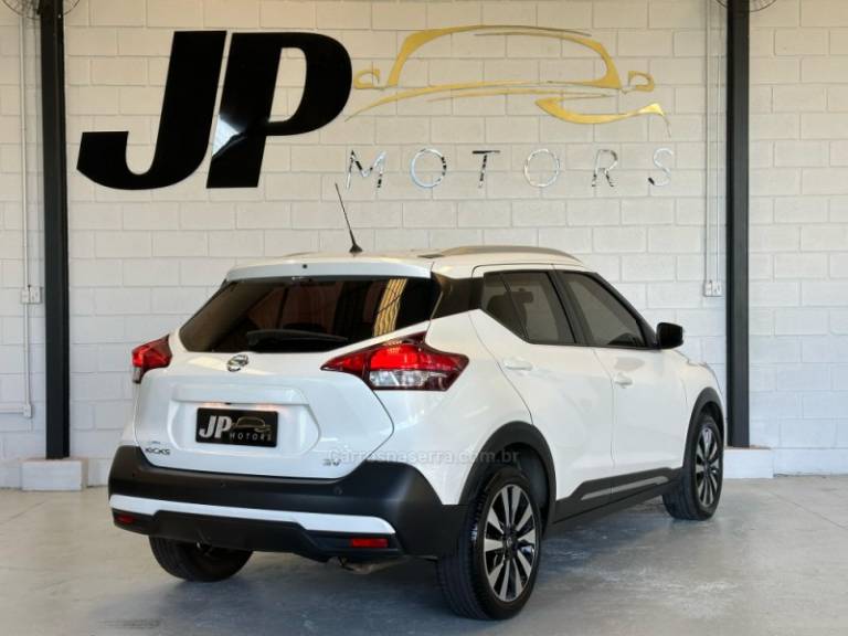 NISSAN - KICKS - 2021/2021 - Branca - R$ 94.900,00