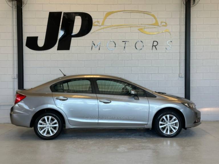 HONDA - CIVIC - 2014/2014 - Cinza - R$ 76.900,00