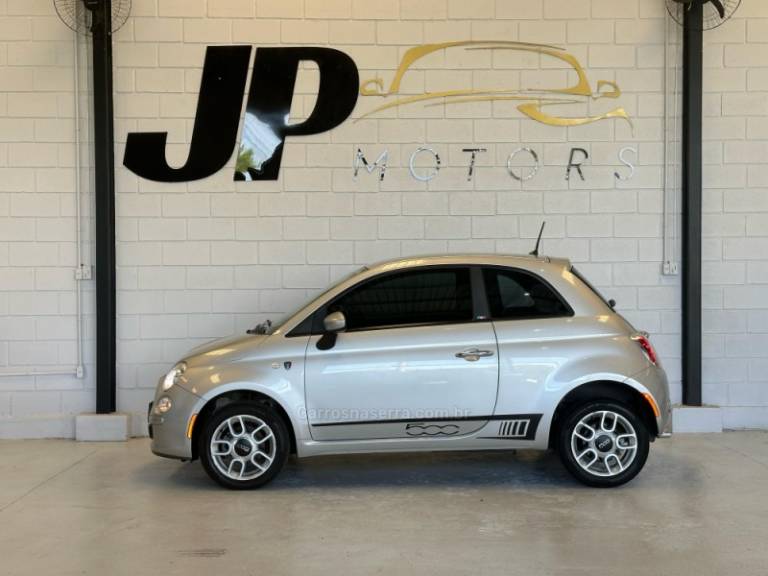 FIAT - 500 - 2011/2012 - Prata - R$ 44.900,00
