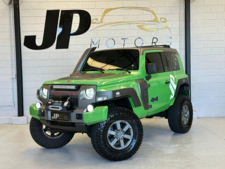 TROLLER - T4 BOLD - 2014/2015 - Verde - R$ 189.900,00