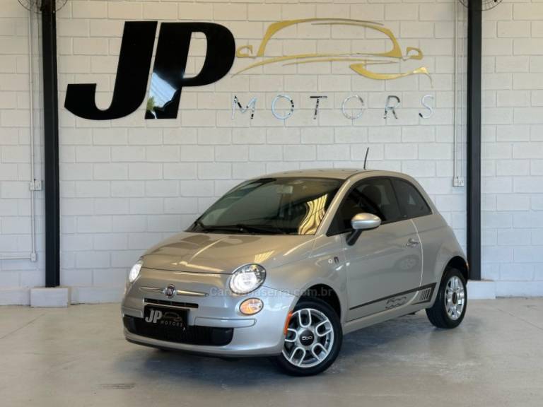 FIAT - 500 - 2011/2012 - Prata - R$ 44.900,00