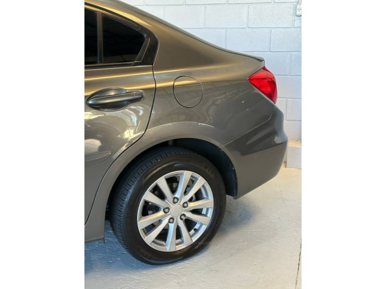 HONDA - CIVIC - 2014/2014 - Branca - R$ 73.900,00