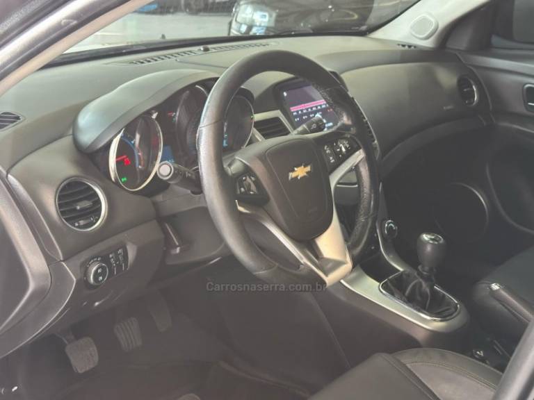 CHEVROLET - CRUZE - 2012/2012 - Preta - R$ 63.900,00