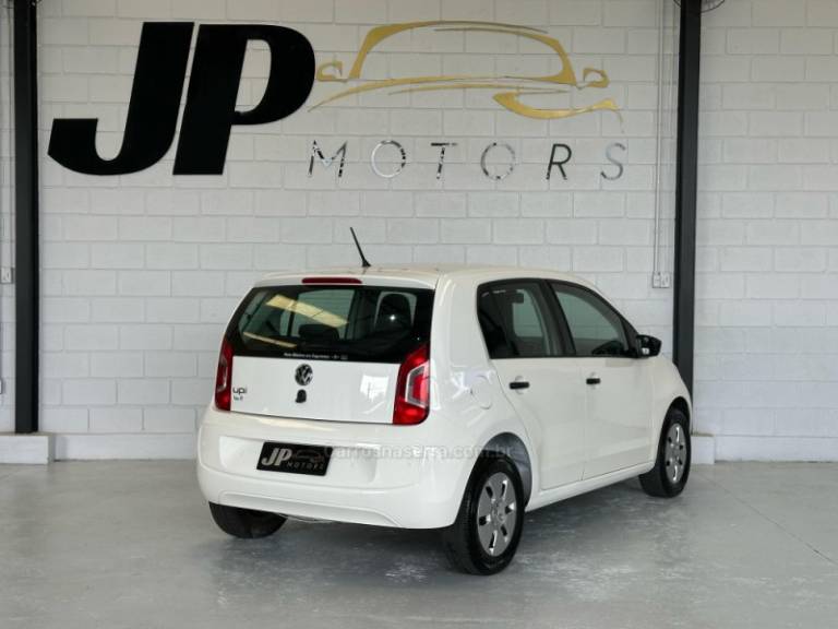 VOLKSWAGEN - UP - 2014/2015 - Branca - R$ 40.900,00