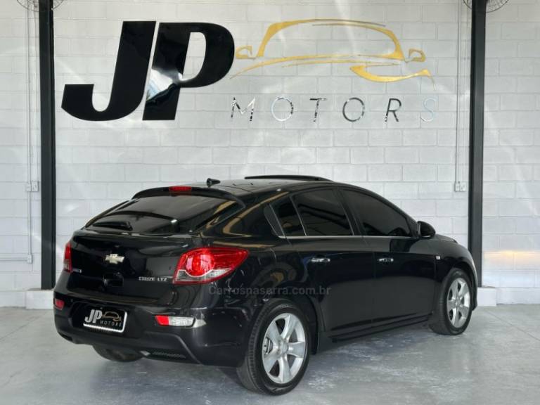 CHEVROLET - CRUZE - 2012/2012 - Preta - R$ 63.900,00