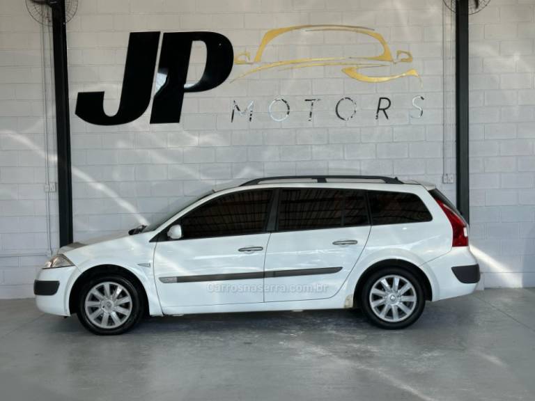 RENAULT - MÉGANE - 2012/2012 - Branca - R$ 36.900,00