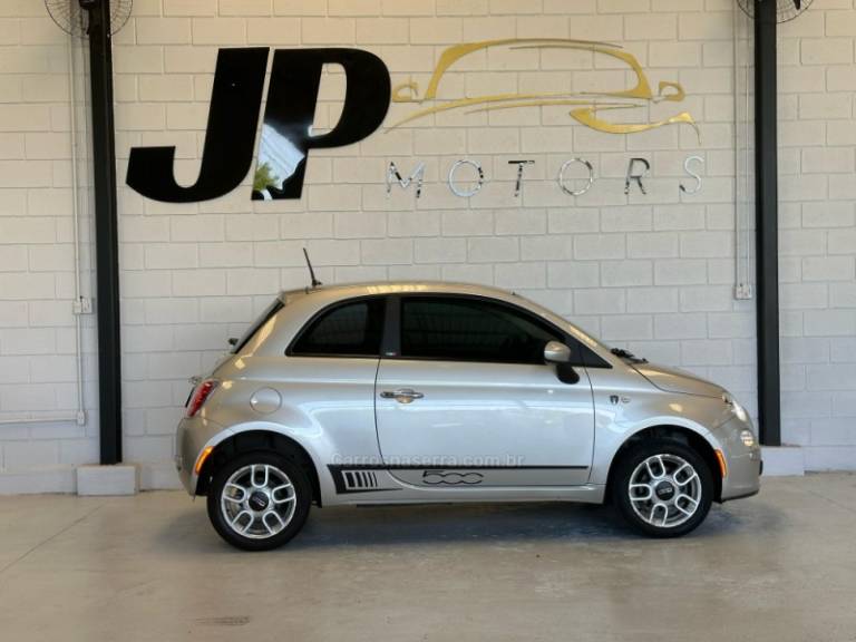 FIAT - 500 - 2011/2012 - Prata - R$ 44.900,00