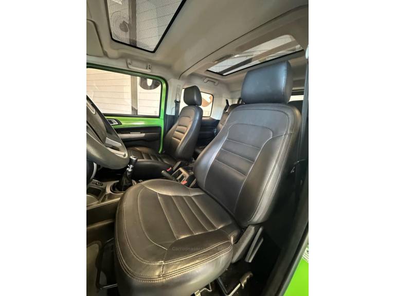 TROLLER - T4 BOLD - 2014/2015 - Verde - R$ 189.900,00