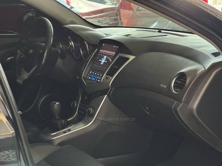 CHEVROLET - CRUZE - 2012/2012 - Preta - R$ 63.900,00