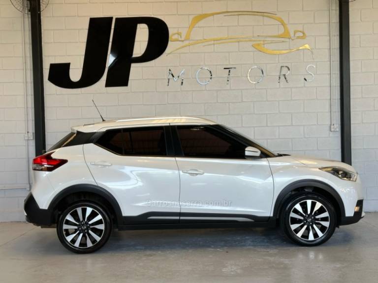 NISSAN - KICKS - 2021/2021 - Branca - R$ 94.900,00