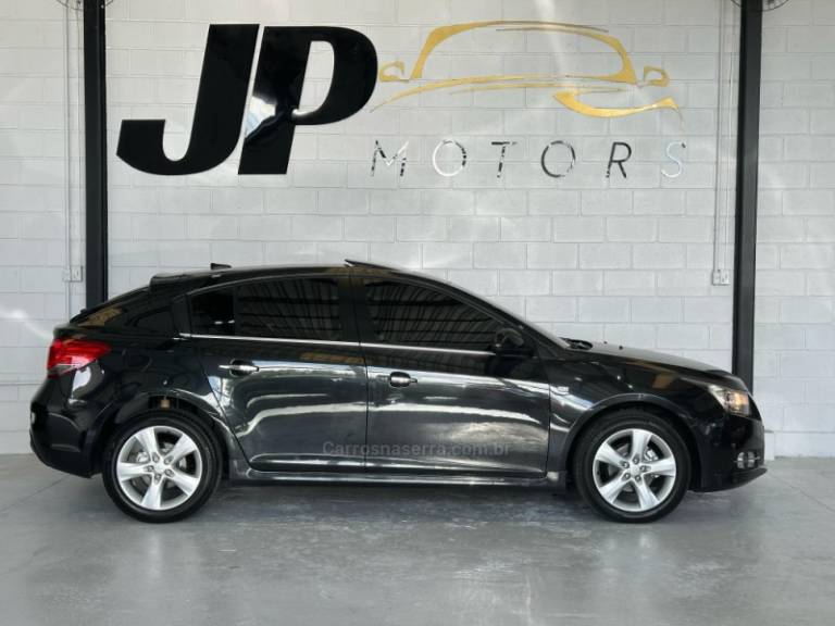 CHEVROLET - CRUZE - 2012/2012 - Preta - R$ 63.900,00