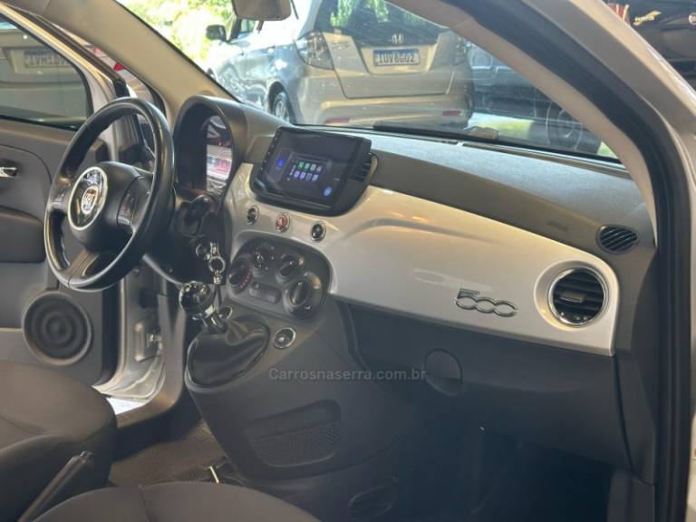 FIAT - 500 - 2011/2012 - Prata - R$ 44.900,00