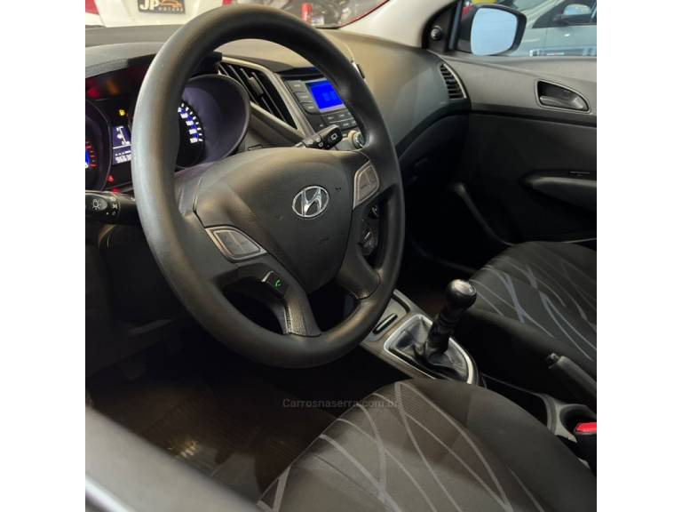 HYUNDAI - HB20 - 2015/2015 - Vermelha - R$ 46.900,00